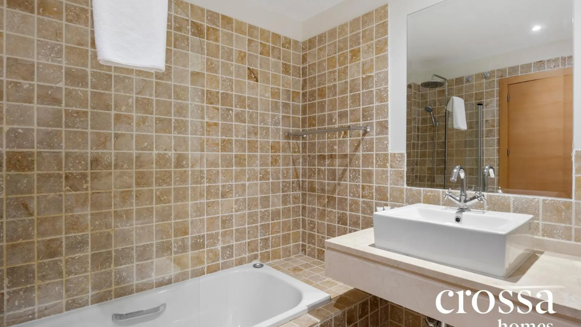 Apartment Elegance & Peace, Sunny Terrace, Toscana Hills Estepona Spain